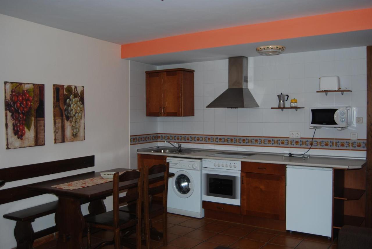 Apartamentos Casa Isabale Biescas  Exteriör bild